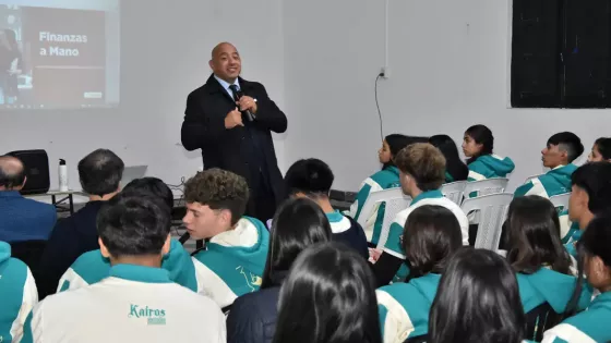 Estudiantes de Vaqueros participaron de una jornada de educación financiera