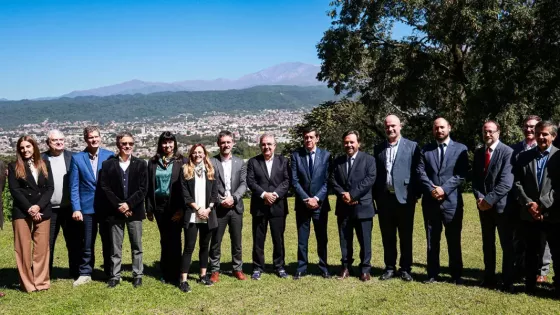 Mesa del Litio: Sáenz pidió reglas claras a nivel país para garantizar previsibilidad e inversiones