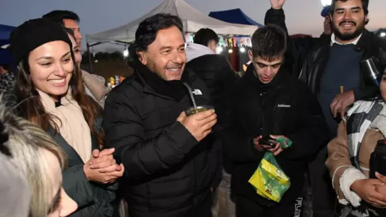 Sáenz reafirmó su apoyo a los jóvenes emprendedores en la feria “Futuros Egresados”
