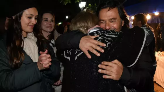 Sáenz reafirmó su apoyo a los jóvenes emprendedores en la feria “Futuros Egresados”