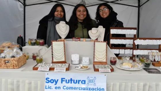 Sáenz reafirmó su apoyo a los jóvenes emprendedores en la feria “Futuros Egresados”