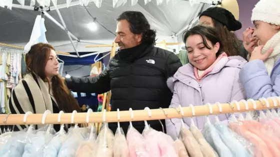 Sáenz reafirmó su apoyo a los jóvenes emprendedores en la feria “Futuros Egresados”