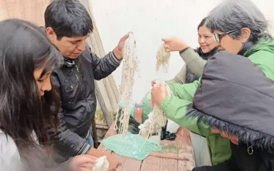 Con amplia participación se realizó el Taller de Tintes Naturales en Cafayate