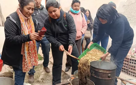 Con amplia participación se realizó el Taller de Tintes Naturales en Cafayate