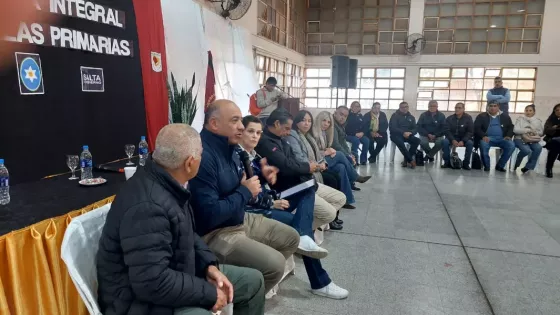 Trabajo interministerial con directivos de escuelas primarias del departamento Anta