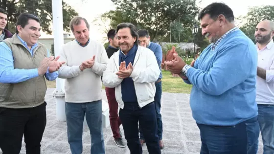 En El Carril, Sáenz anunció la construcción de la primera pista de patinaje de nivel internacional de Salta