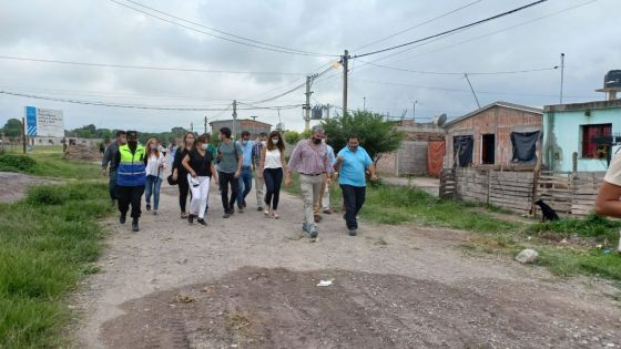 Funcionarios provinciales y nacionales recorrieron junto a autoridades locales el barrio Islas Malvinas de Rosario de Lerma.