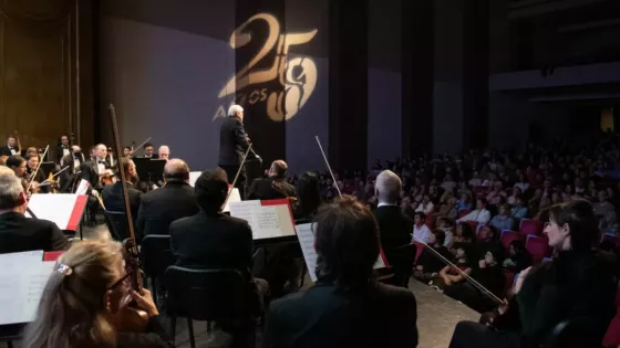 El regreso de Felipe Izcaray para una gala marcada por la emoción y la identidad local