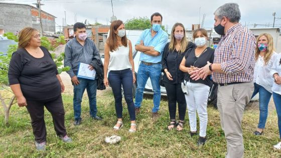 Funcionarios provinciales y nacionales recorrieron junto a autoridades locales el barrio Islas Malvinas de Rosario de Lerma.