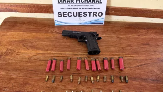 Denuncias Web: Detenidos y secuestro de más de 2000 dosis de droga en Colonia Santa Rosa