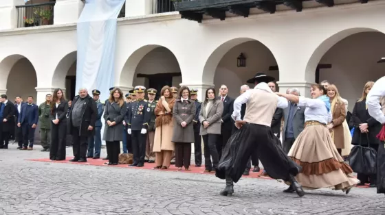 216 aniversario de la Revolución de Mayo