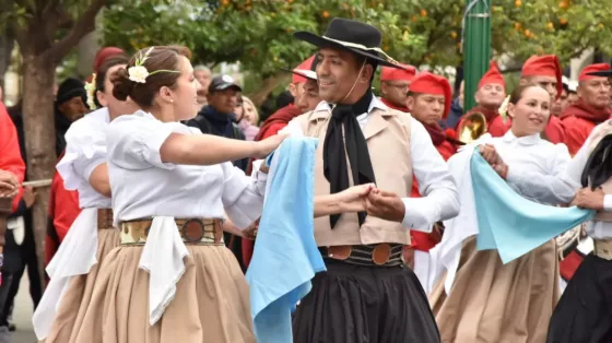 216 aniversario de la Revolución de Mayo