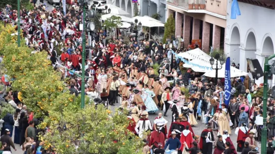 Gala, danza y tradición: multitudinaria convocatoria en las celebraciones del 25 de Mayo en Salta
