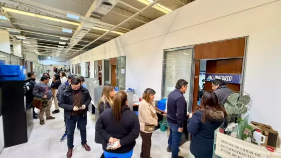Más de 600 dosis aplicadas en un operativo de vacunación en la Municipalidad de Salta