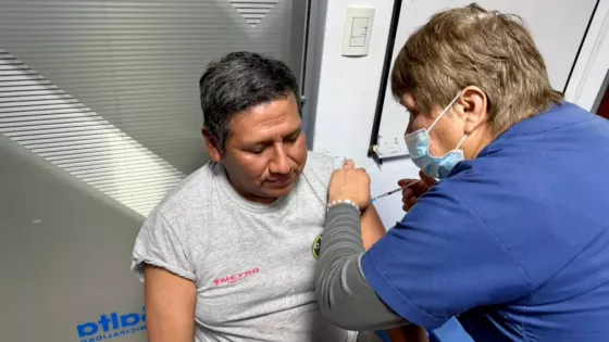 Más de 600 dosis aplicadas en un operativo de vacunación en la Municipalidad de Salta