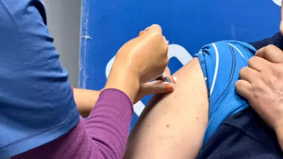 Más de 600 dosis aplicadas en un operativo de vacunación en la Municipalidad de Salta