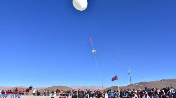 Alumnos salteños lanzaron un globo estratosférico con alto valor científico