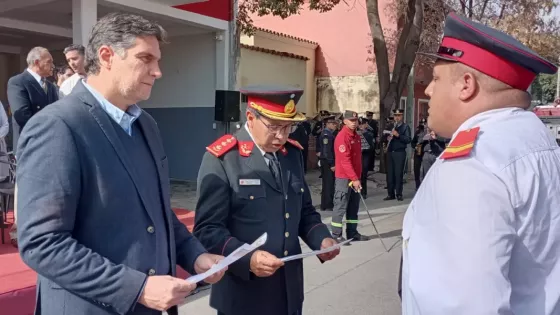 Reconocieron la importante labor de los bomberos voluntarios en Salta