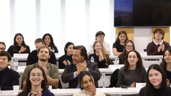 Sáenz firmó un convenio con la Universidad Torcuato Di Tella