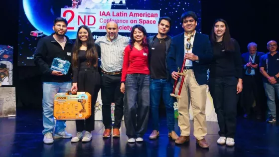 El Ministerio de Educación impulsa la vocación científica en estudiantes durante la conferencia internacional de astronáutica
