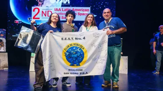 El Ministerio de Educación impulsa la vocación científica en estudiantes durante la conferencia internacional de astronáutica
