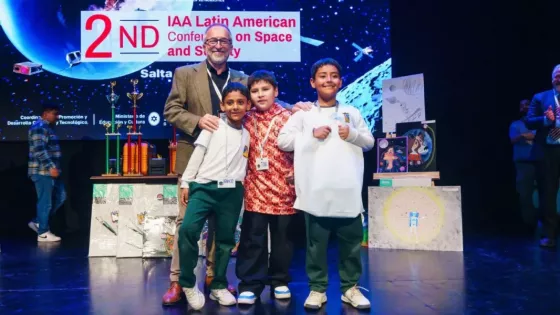 El Ministerio de Educación impulsa la vocación científica en estudiantes durante la conferencia internacional de astronáutica
