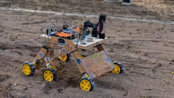 El Ministerio de Educación impulsa la vocación científica en estudiantes durante la conferencia internacional de astronáutica