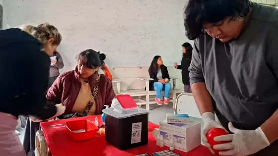 En Cerrillos se realizaron más de 120 prestaciones sanitarias en el camión oncológico