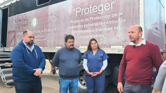 En Cerrillos se realizaron más de 120 prestaciones sanitarias en el camión oncológico