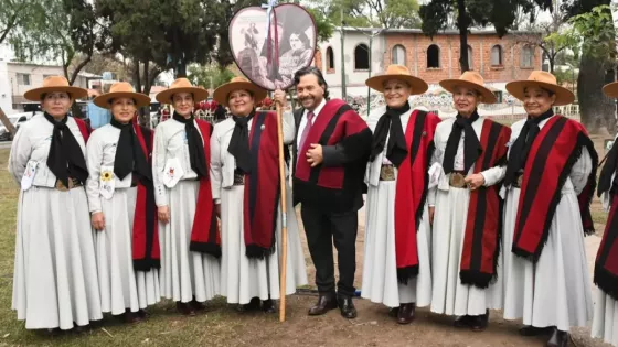 El gobernador Sáenz encabezó el inicio de los homenajes al General Güemes