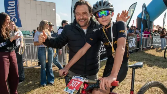 Sáenz acompañó una nueva edición del Desafío de las Nubes, que reunió a 1250 ciclistas en Salta