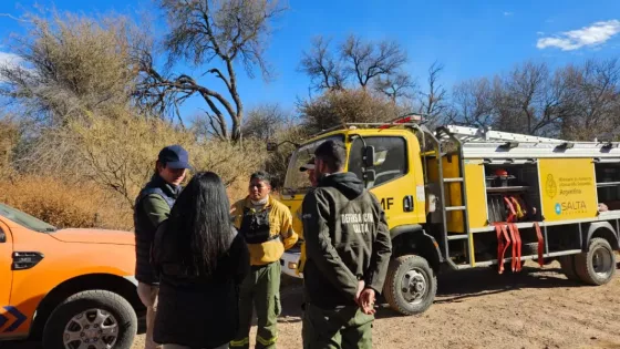 Refuerzan las acciones para contener el incendio forestal en Cafayate