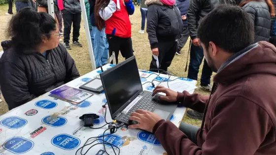 El móvil del Registro Civil llega a Campo Santo y Cobos