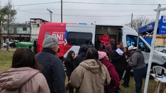El móvil del Registro Civil llega a Campo Santo y Cobos