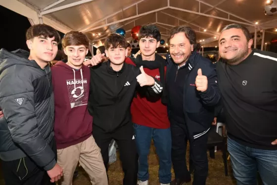 Metán de fiesta con Potencia: el gobernador Sáenz compartió la jornada junto a más de 16 mil vecinos y 150 emprendedores