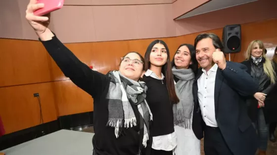 Sáenz anunció becas para estudiantes de Medicina y una inversión de $2 mil millones para fortalecer las escuelas técnicas