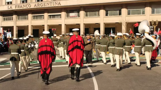 Más de 300 personas homenajearon al General Güemes en Plaza de Mayo