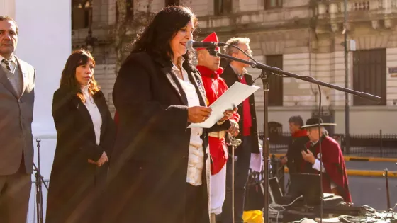 Más de 300 personas homenajearon al General Güemes en Plaza de Mayo