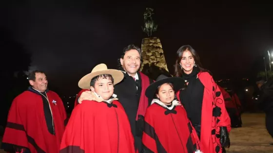 Salta honró a Güemes en la tradicional Guardia bajo las Estrellas encabezada por Sáenz