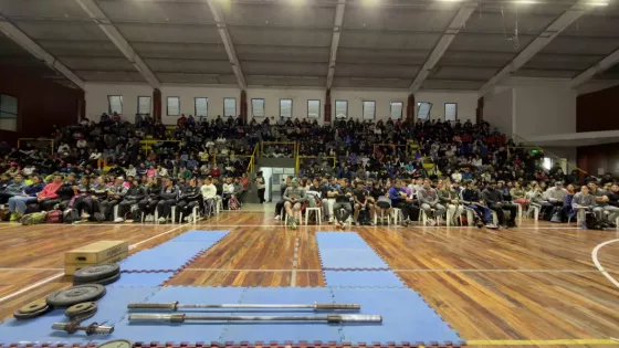 Más de 1500 personas participaron en una capacitación sobre fuerza y potencia aplicada al alto rendimiento deportivo