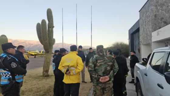El trabajo de combate de incendios en Cafayate se refuerza con la Brigada Nacional Centro