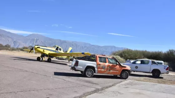 Los equipos de combate contra incendios forestales continúan trabajando en Cafayate