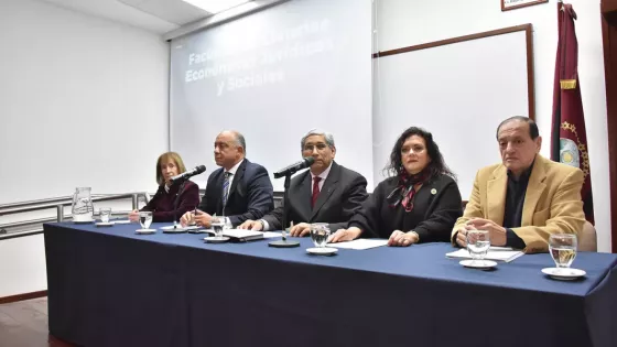 Se entregaron los certificados de la Diplomatura en Liderazgo Global a 52 jóvenes salteños