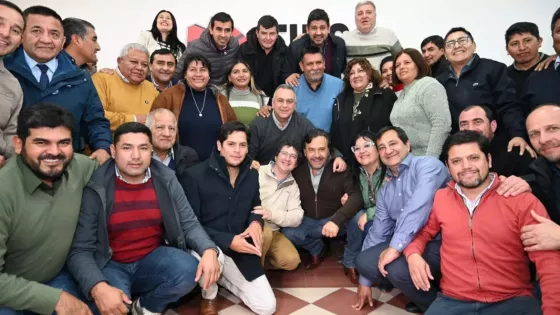 Sáenz llamó a defender el federalismo junto a los intendentes: “Hay una Argentina que tiene todo y otra a la que le falta mucho”