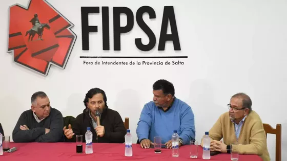 Sáenz llamó a defender el federalismo junto a los intendentes: “Hay una Argentina que tiene todo y otra a la que le falta mucho”