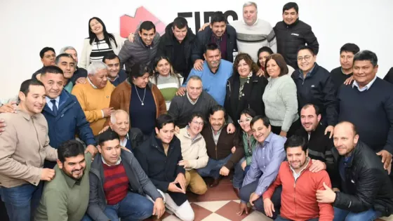 Sáenz llamó a defender el federalismo junto a los intendentes: “Hay una Argentina que tiene todo y otra a la que le falta mucho”