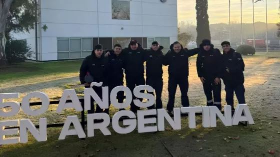 Estudiantes del Instituto de Educación Superior UFIDET se capacitan en la planta de SCANIA Argentina