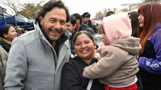 Sáenz participó de la gran muestra Estudiá Salta que convocó a miles de jóvenes y familias
