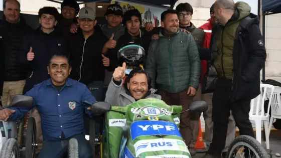 Sáenz participó de la gran muestra Estudiá Salta que convocó a miles de jóvenes y familias