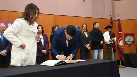 El gobernador Sáenz tomó juramento al nuevo ministro de Seguridad y Justicia, Nicolás Avellaneda